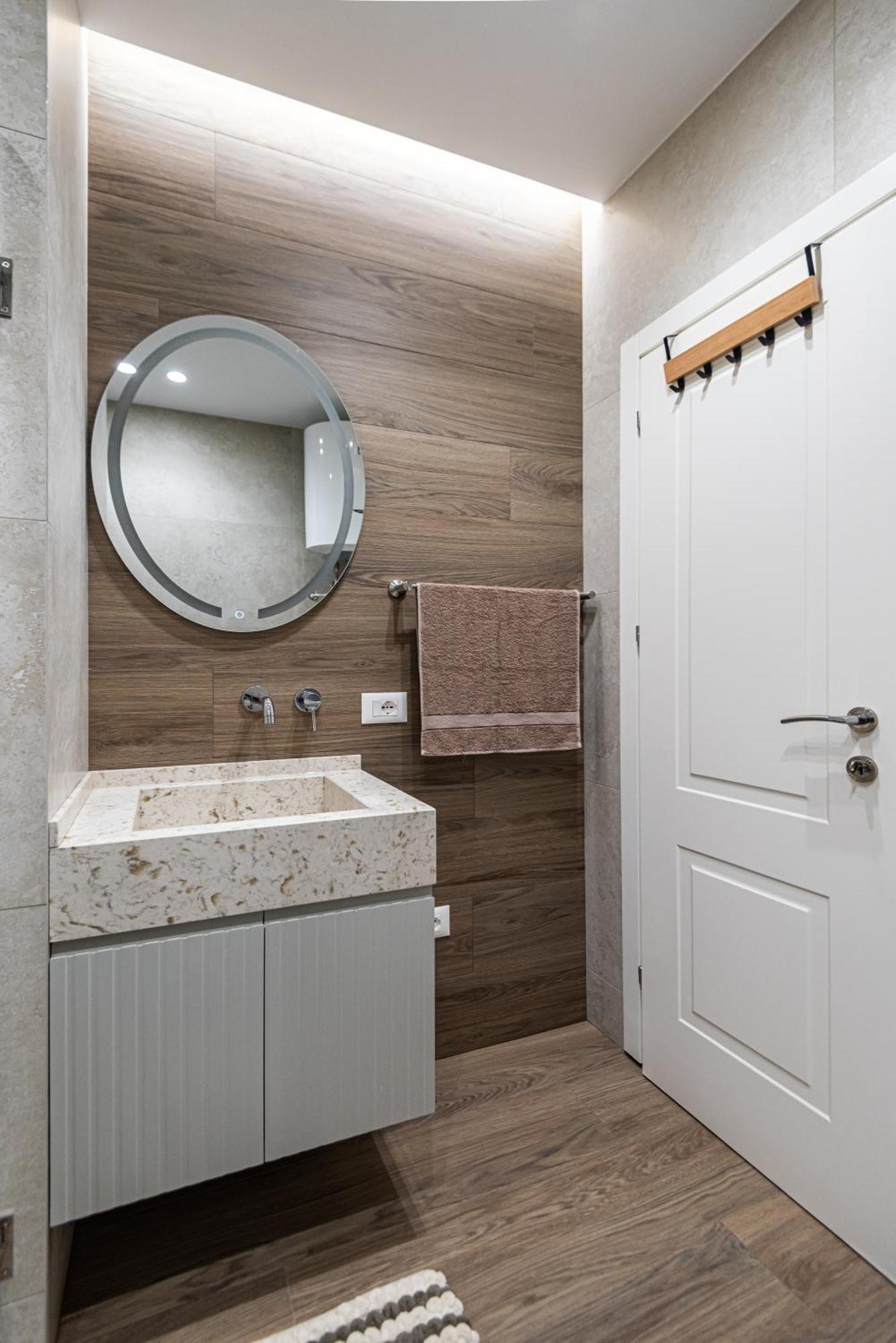 Vivi'S Seaside Apartment Durres Bagian luar foto